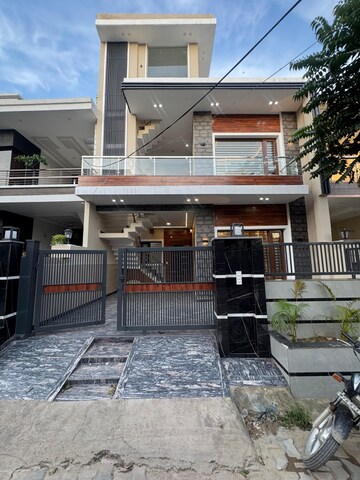 4 BHK Independent House For Sale in Sector 125