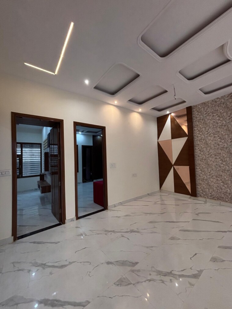 Room, sector 125 4 Bedroom 145 Sq.Yd. Independent House In Sector 125 Mohali 9134521