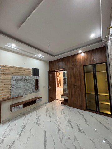 Room in 4 BHK Independent House at Sector 125 – for Sale
