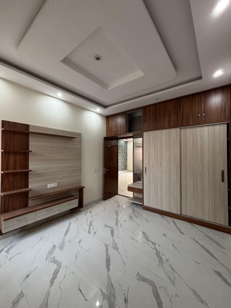 Room, sector 125 4 Bedroom 145 Sq.Yd. Independent House In Sector 125 Mohali 9134521