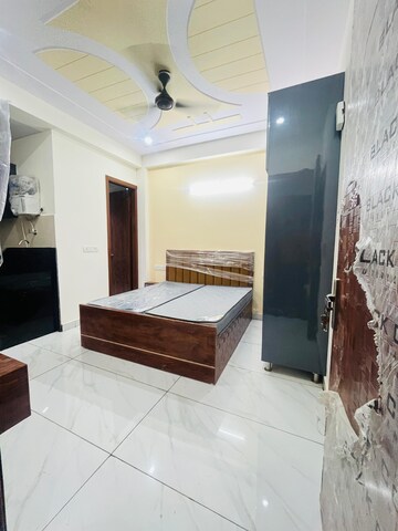 Living Room in Studio Builder Floor at Sector 38 – for Rent