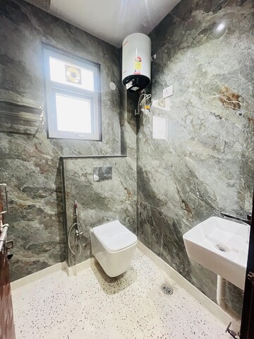 Bathroom in Studio Builder Floor at Sector 38 – for Rent