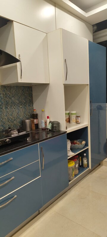 Kitchen in 4 BHK Villa at DLF Pink Town House, Dlf City Phase 3 – for Sale