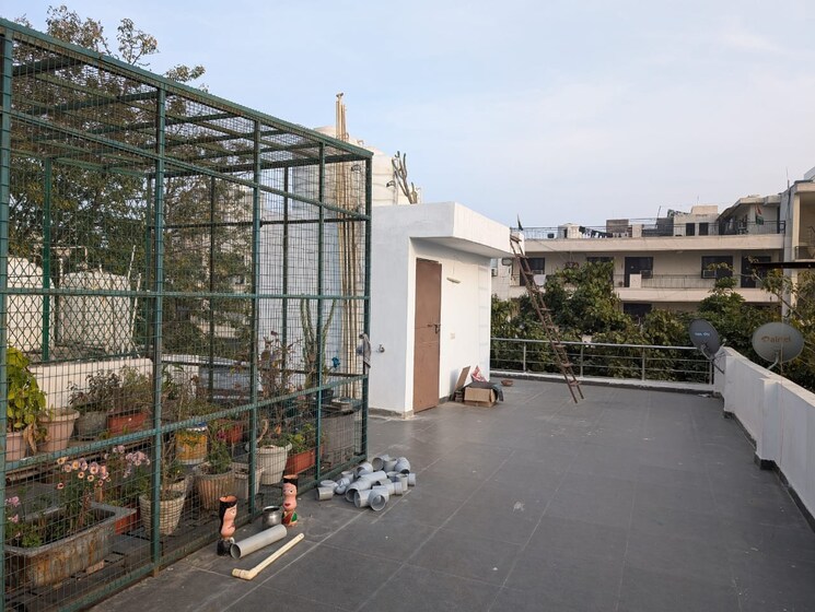 Exterior View, dlf-pink-town-house 4 Bedroom 150 Sq.Yd. Villa In Dlf City Phase 3 Gurgaon 9134526