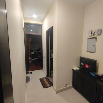 Building Lobby in 4 BHK Villa at DLF Pink Town House, Dlf City Phase 3 – for Sale