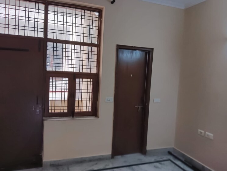 Room, sector 40 1 Bedroom 756 Sq.Ft. Builder Floor In Sector 40 Gurgaon 9134549