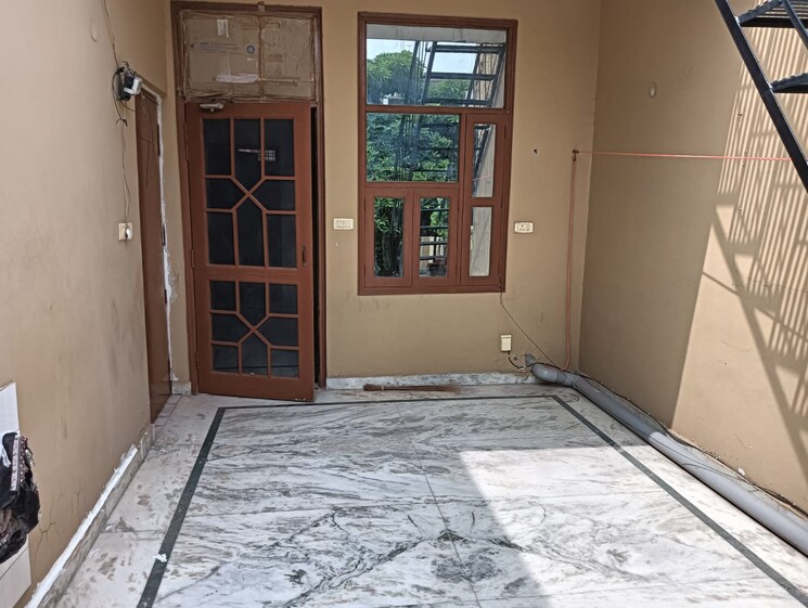 Room, sector 40 1 Bedroom 756 Sq.Ft. Builder Floor In Sector 40 Gurgaon 9134549