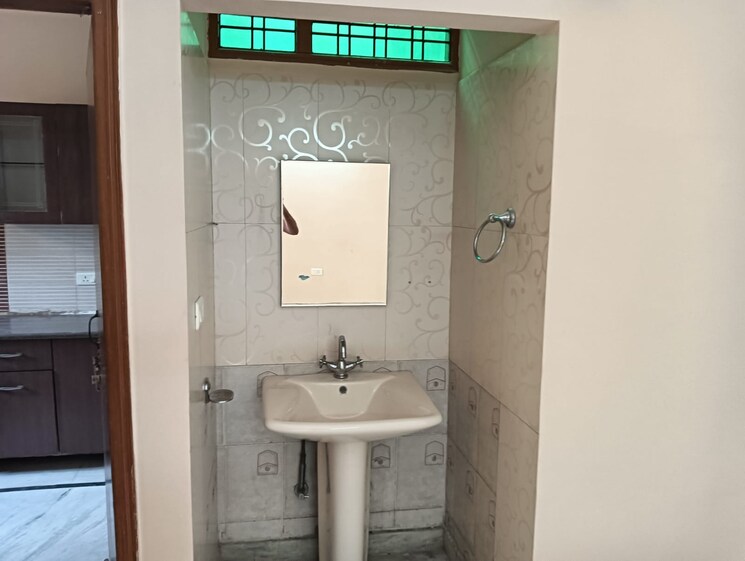 Bathroom, sector 40 1 Bedroom 756 Sq.Ft. Builder Floor In Sector 40 Gurgaon 9134549