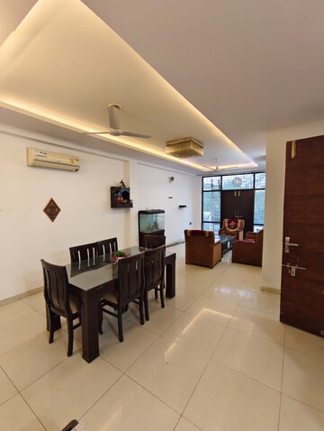 2 BHK Builder Floor For Rent in Sector 51
