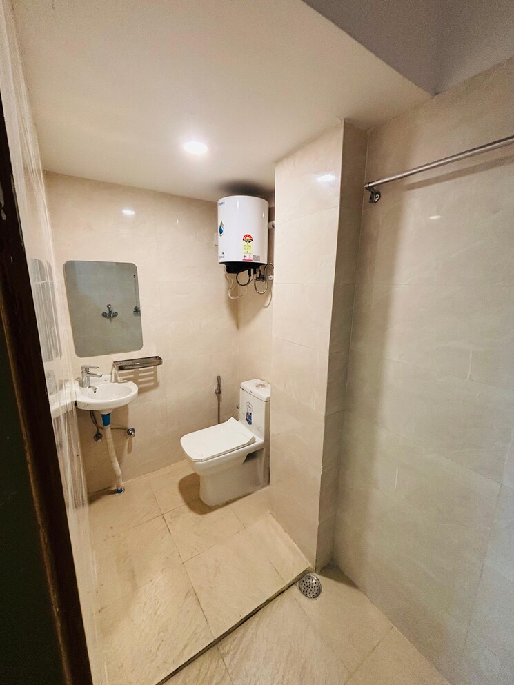 Bathroom, sector 52 Studio 652 Sq.Ft. Builder Floor In Sector 52 Gurgaon 9134580