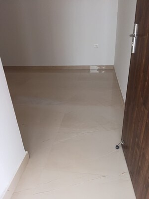 Room in 3 BHK Apartment at Ace Divino, Sector 1 Greater Noida – for Sale