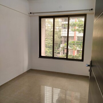 Room in 2 BHK Apartment at RDC Pinewood, Thane West – for Rent