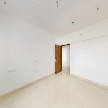 Room in 3 BHK Apartment at Marathon Montesouth 2, Agripada – for Rent