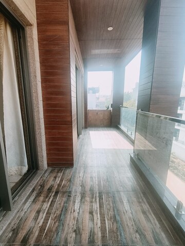 Building Lobby in 2 BHK Builder Floor at Sector 38 – for Rent