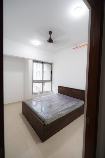 2 BHK Apartment For Rent in Kalpataru Immensa, Kolshet Road