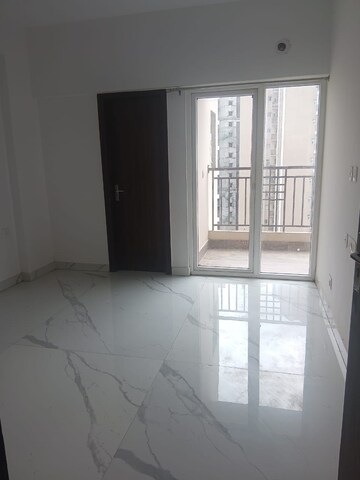 Room in 4 BHK Apartment at Ace Divino, Sector 1 Greater Noida – for Sale