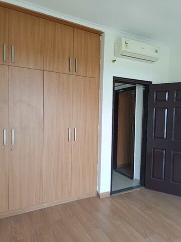 Room in 3 BHK Apartment at Jaypee Pavilion Heights IV, Sector 128 – for Rent