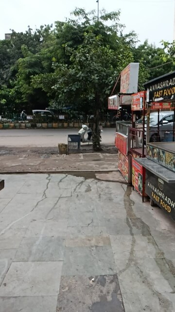  Shop – Exterior View View at Jaipuria Sunrise Plaza, Ahinsa Khand 1 - for Rent