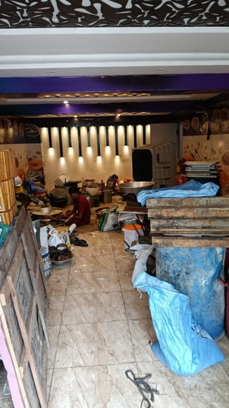 Living Room, jaipuria-sunrise-plaza Commercial Shop 1200 Sq.Ft. In Ahinsa Khand 1 Ghaziabad 9134652