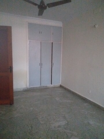 Room in 2 BHK Builder Floor at New Rajinder Nagar – for Rent