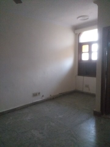 Room in 2 BHK Builder Floor at New Rajinder Nagar – for Rent