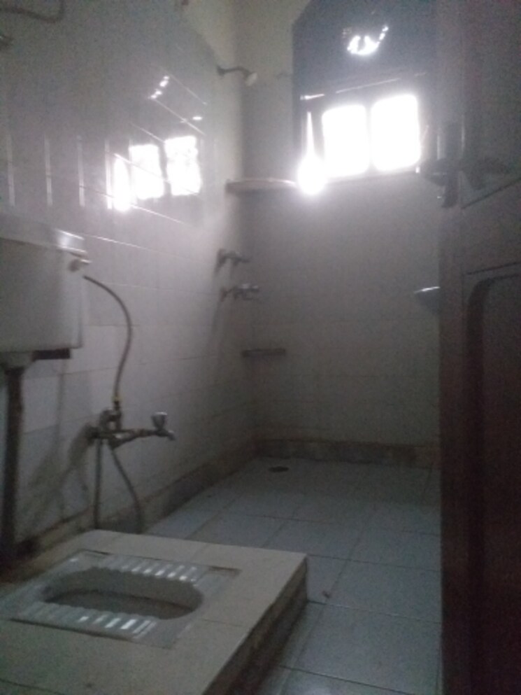 Bathroom, new rajinder nagar 2 Bedroom 1460 Sq.Ft. Builder Floor In New Rajinder Nagar Delhi 9134716