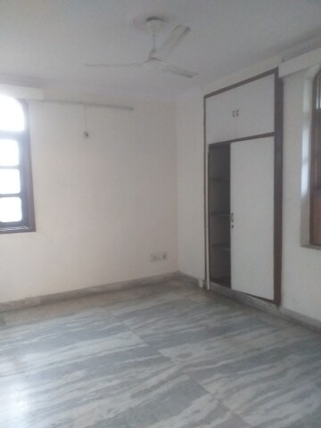 Room in 2 BHK Builder Floor at New Rajinder Nagar – for Rent