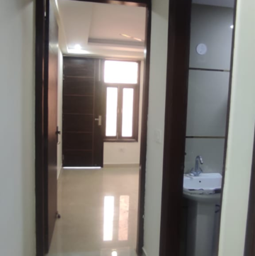 Room in 3 BHK Builder Floor at Chattarpur – for Rent