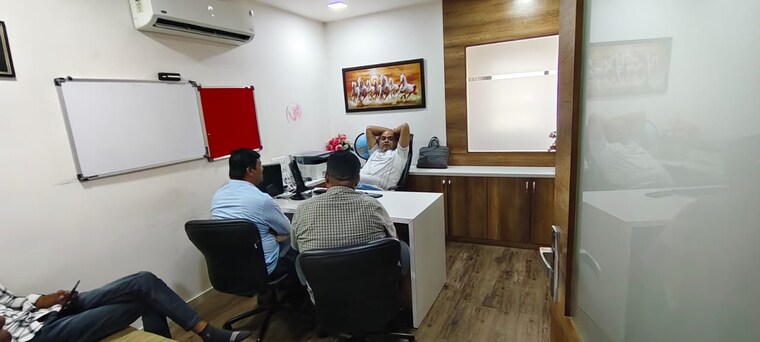 Team Area, iscon-emporio Commercial Office Space 700 Sq.Ft. In Jodhpur Ahmedabad 9134751