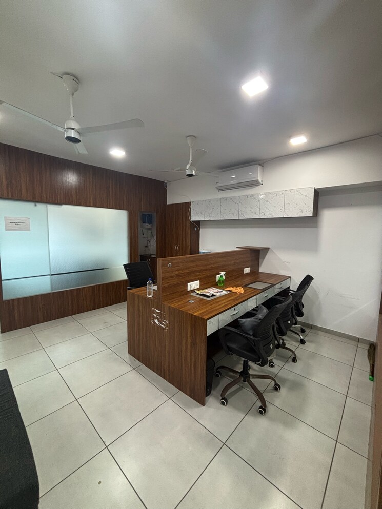 Kitchen, science city Commercial Office Space in IT/SEZ 900 Sq.Ft. In Science City Ahmedabad 9134787