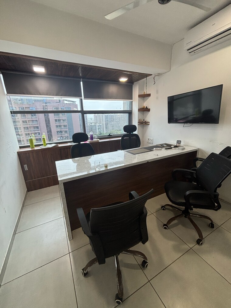 Team Area, science city Commercial Office Space in IT/SEZ 900 Sq.Ft. In Science City Ahmedabad 9134787