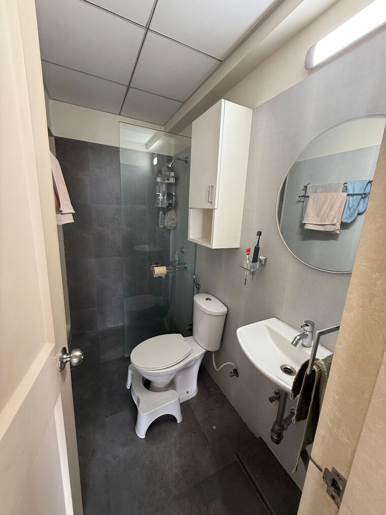 Bathroom, vijay-orovia 1 Bedroom 600 Sq.Ft. Apartment In Ghodbunder Road Thane 9134812