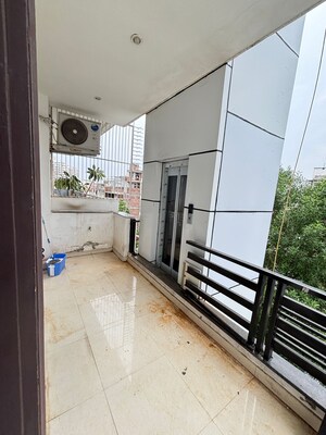 Balcony in 3.5 BHK Villa at Unitech Nirvana Country Aspen Greens, Sector 50 – for Sale