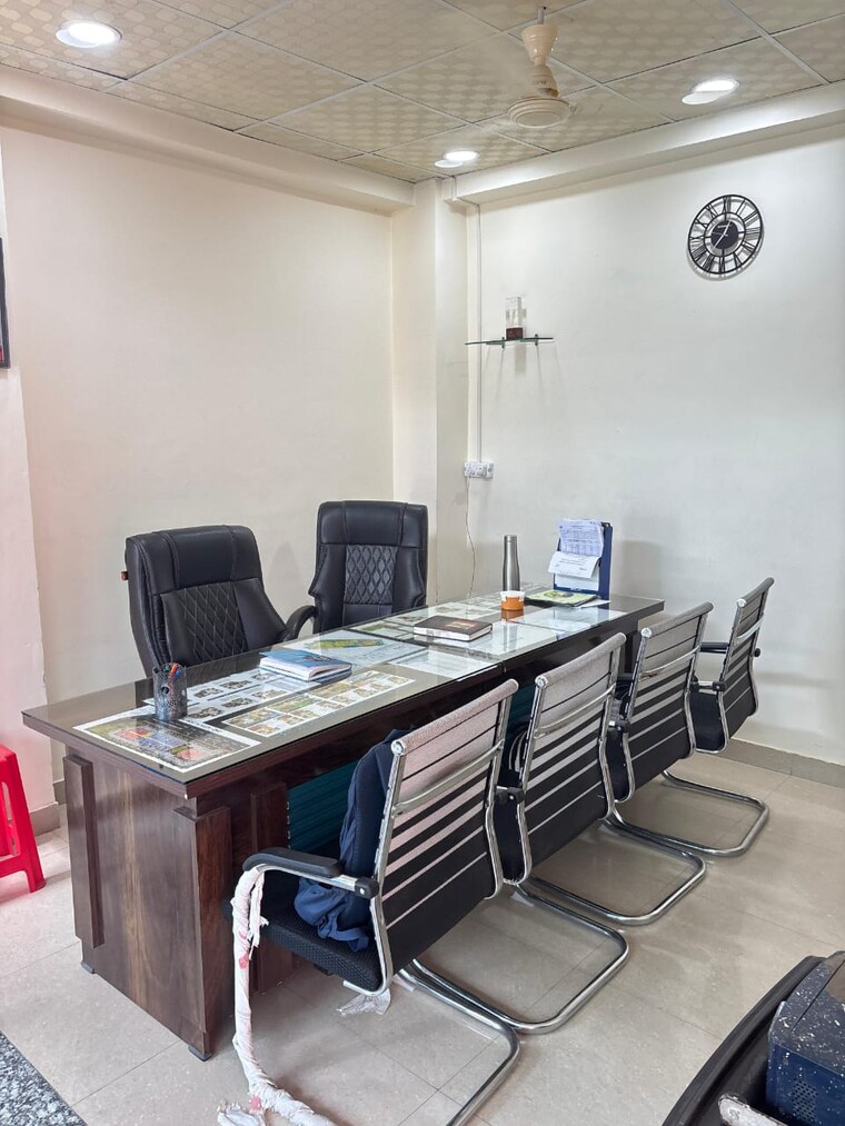 Team Area, raj nagar extension Commercial Shop 250 Sq.Ft. In Raj Nagar Extension Ghaziabad 9134831