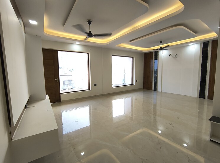 Kitchen, green fields colony 4 Bedroom 450 Sq.Yd. Builder Floor In Green Fields Colony Faridabad 9134832