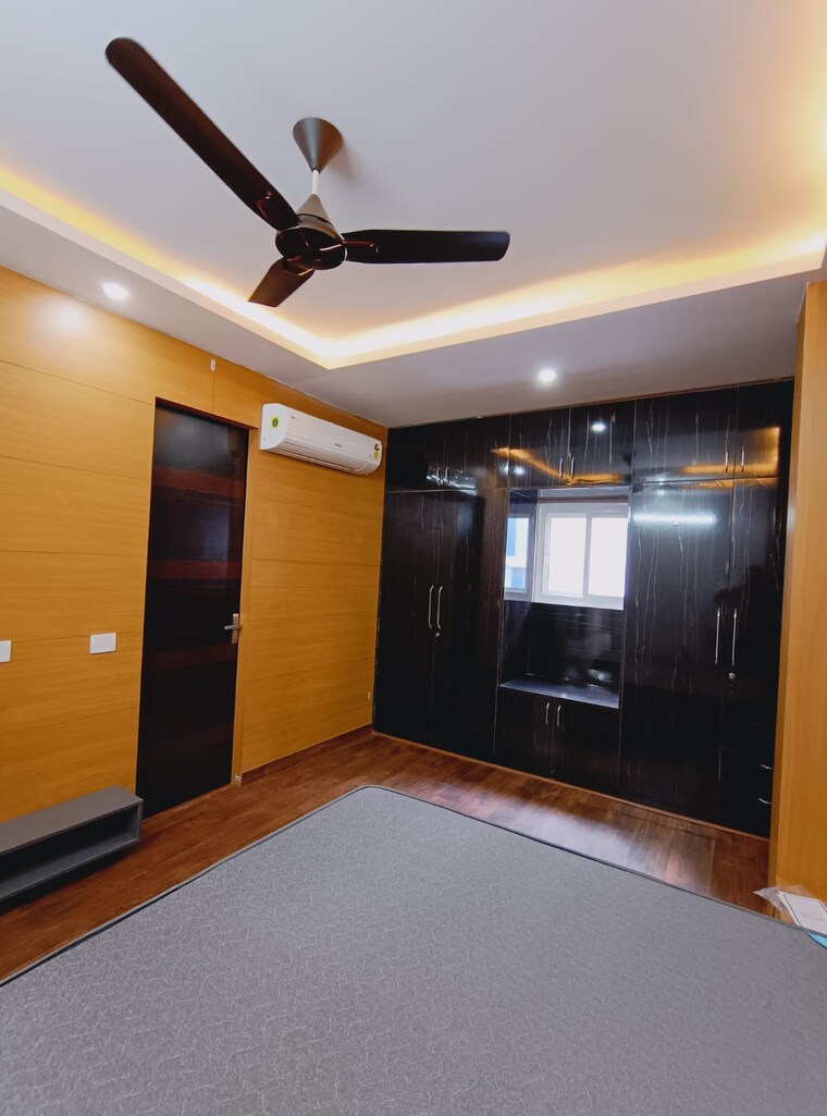Room, sector 46 2 Bedroom 1389 Sq.Ft. Builder Floor In Sector 46 Gurgaon 9134861