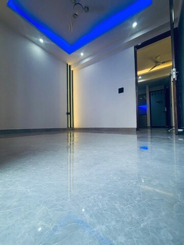 Room in 2 BHK Builder Floor at Saket – for Rent
