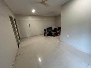 Room in 3 BHK Apartment at Poseidon Apartment, Andheri West – for Rent
