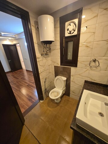 Bathroom in 3 BHK Apartment at Palm Residency Chhatarpur, Chattarpur – for Rent