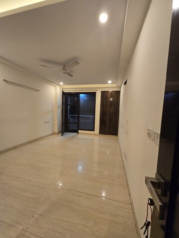 Master Bedroom in 3 BHK Apartment at Palm Residency Chhatarpur, Chattarpur – for Rent
