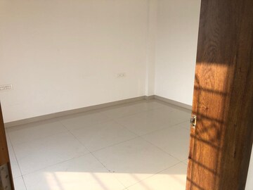 Room in 2 BHK Apartment at Mohite Paradise G, Anand Nagar – for Rent