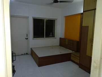 Room in 2 BHK Apartment at Mohite Township Apartment, Anand Nagar Chinchwad – for Rent