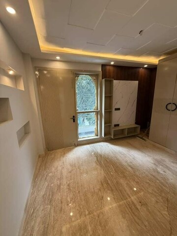 Bedroom in 2.5 BHK Builder Floor at Ramesh Nagar – for Rent