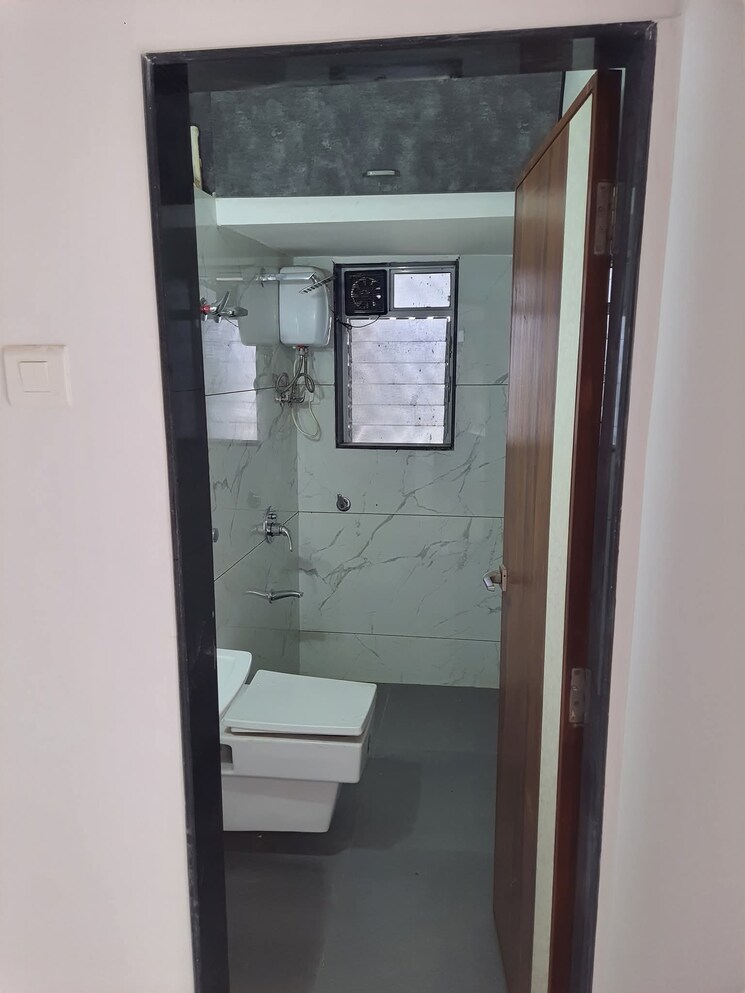 Bathroom, n-k-mayaank-heights 2 Bedroom 709 Sq.Ft. Apartment In Borivali West Mumbai 9134991