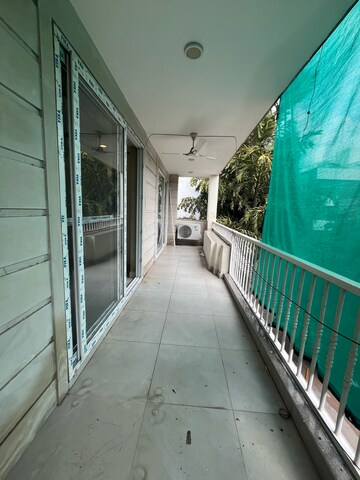Balcony in 3 BHK Builder Floor at Ansal Sushant Lok I, Sector 43 – for Rent