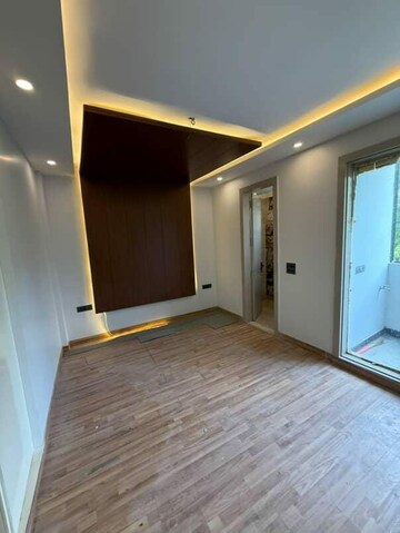 Room in 2.5 BHK Builder Floor at Ramesh Nagar – for Rent