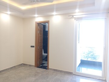 Room in 3 BHK Builder Floor at Vasant Kunj – for Rent