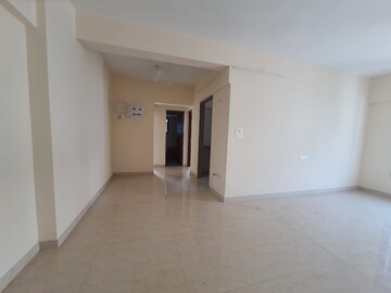 Room in 2 BHK Apartment at Modispaces Valley View, Borivali West – for Rent