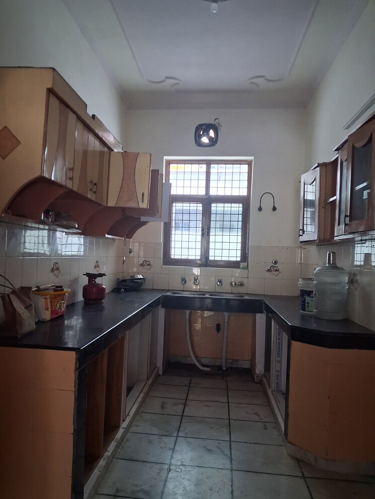 Living Room, sector 28 3.5 Bedroom 2250 Sq.Ft. Independent House In Sector 28 Faridabad 9135045