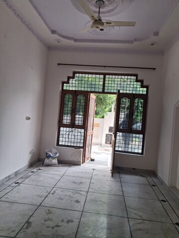 Parking in 3.5 BHK Independent House at Sector 28 – for Rent